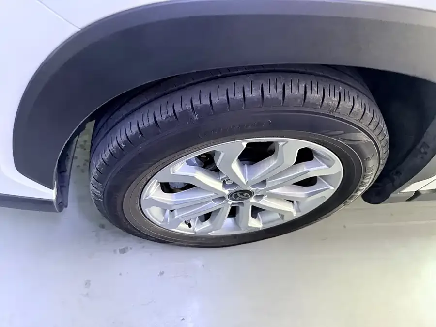 Toyota Frontlander Fenglanda 2022 2.0L CVT Premium Edition 2022 — миниатюра 2