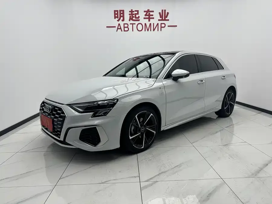 Audi A3 2022 Sportback 35 TFSI stylish and sporty 2023 — фото 1, купить с доставкой в Москву