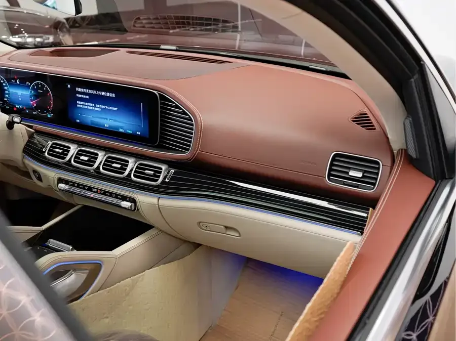 Mercedes-Benz Maybach GLS 2026 Maybach GLS 480 4MATIC Luxury Edition 2026 — миниатюра 4