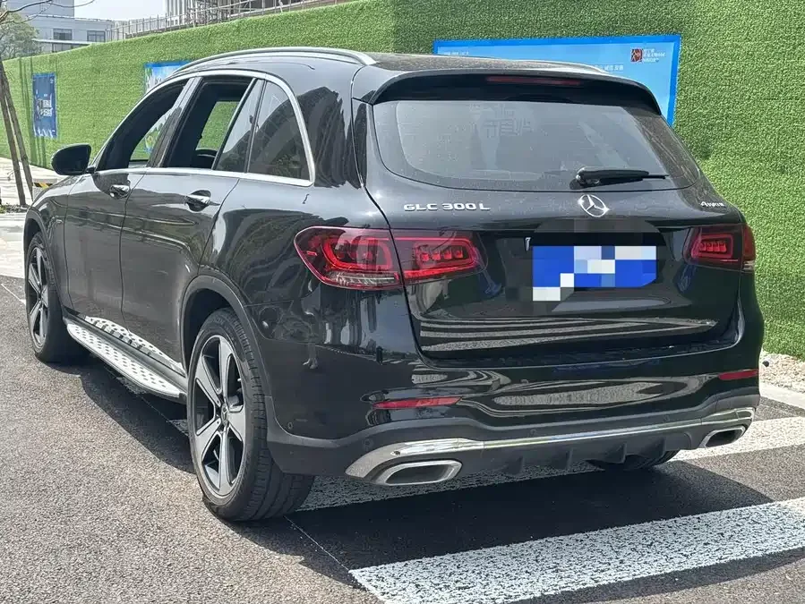 Mercedes-Benz GLC-Class Mercedes-Benz GLC 2022 GLC 300 L 4MATIC Luxury Edition 2022 — миниатюра 4