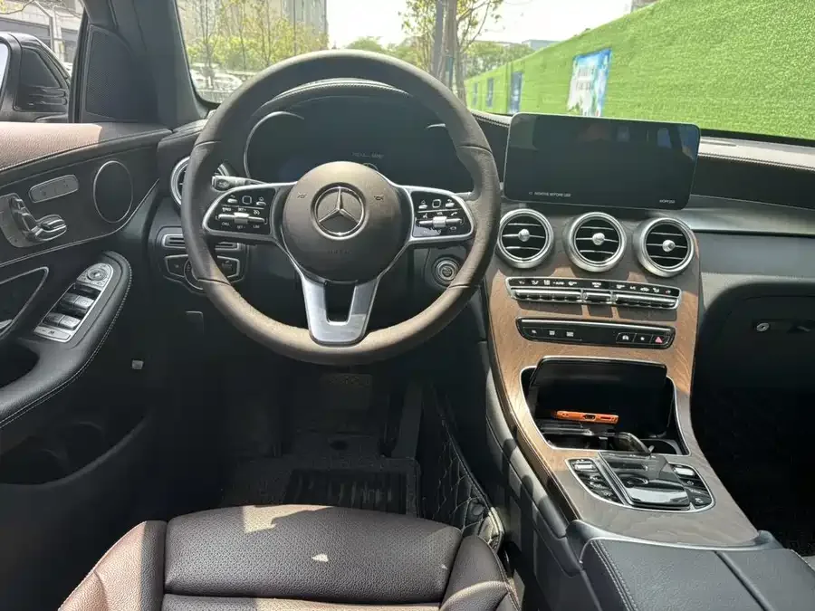 Mercedes-Benz GLC-Class Mercedes-Benz GLC 2022 GLC 300 L 4MATIC Luxury Edition 2022 — миниатюра 5
