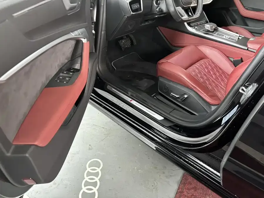Audi A7L 2024 45 TFSI quattro Black Warrior Edition 2024 — миниатюра 3
