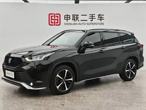 Toyota Crown Land 2024 buy in Moscow