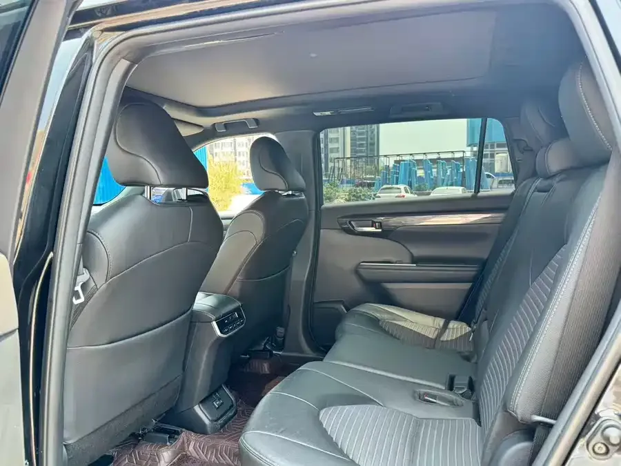 Toyota Crown Land Crown Land Release 2022 2.0T 4WD Enjoy Edition 2024 — миниатюра 3