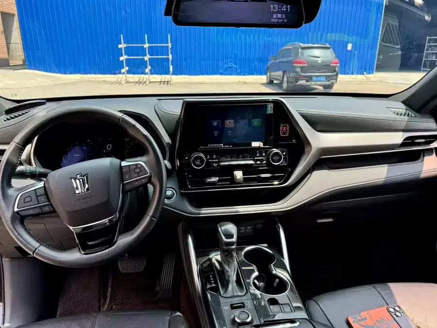 Toyota Crown Land Crown Land Release 2022 2.0T 4WD Enjoy Edition 2024 — миниатюра 5