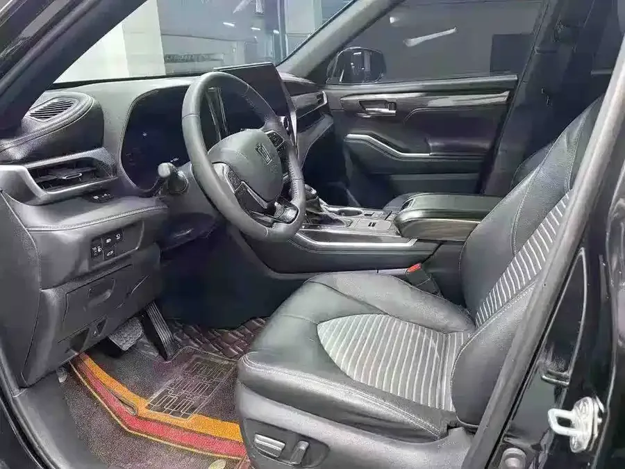 Toyota Crown Land Crown Land 2022 2.5L HEV 4WD Premium Edition 2022 — миниатюра 4