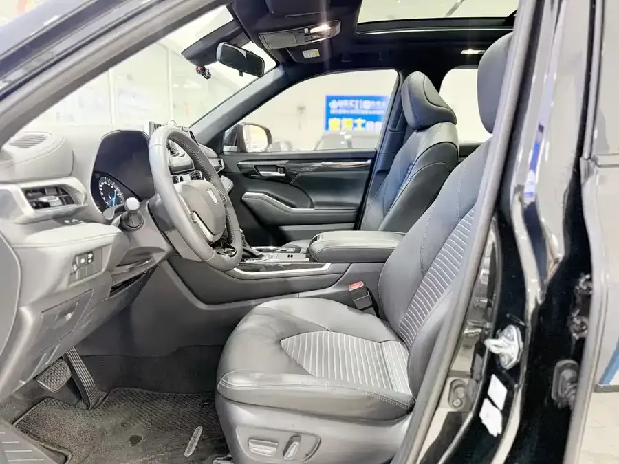 Toyota Crown Land Crown Land 2023 2.5L HEV 4WD Deluxe Edition 2024 — миниатюра 4