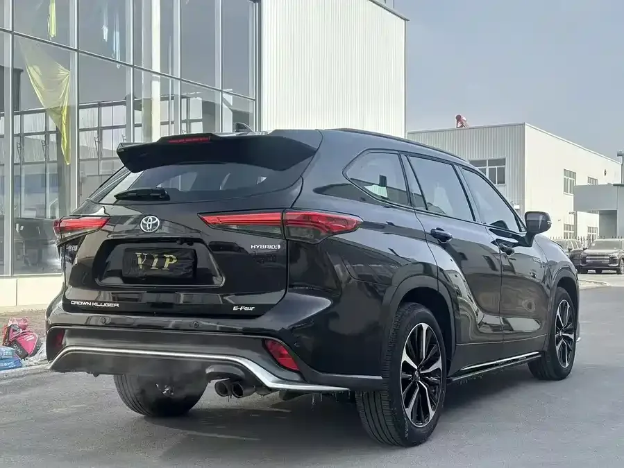 Toyota Crown Land Crown Land 2023 2.5L HEV 4WD Deluxe Edition 2023 — миниатюра 3