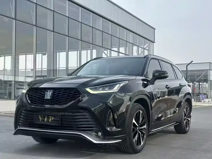 Toyota Crown Land 2023