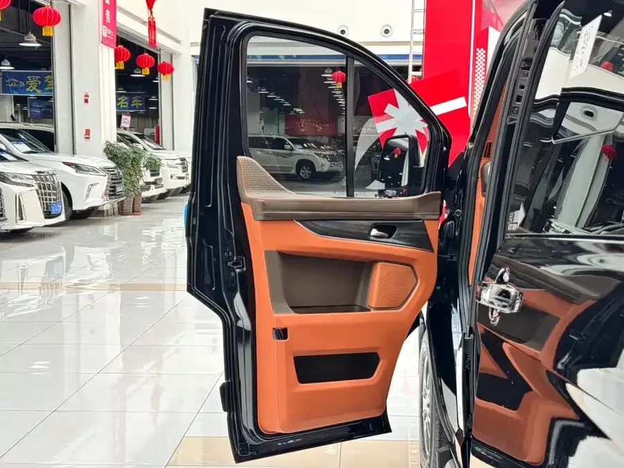 Ford Transit 2023 Transit 2.0T Diesel Automatic Commercial Vehicle Mid-axle Mid-top 7/8/9 Seats 2024 — миниатюра 2