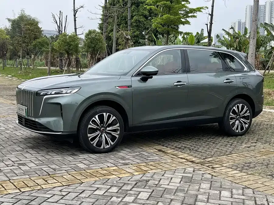 Hongqi HS6 PHEV 2026