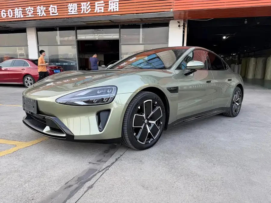 Xiaomi SU7 2024