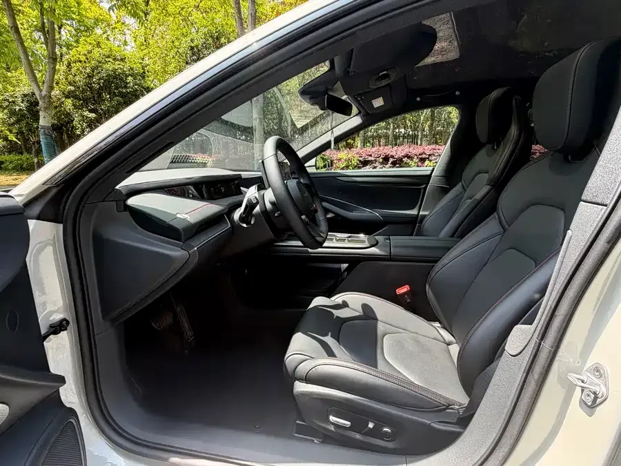 Xiaomi SU7 Xiaomi SU7 2024 rear-wheel drive long-range smart driving version 2024 — миниатюра 3