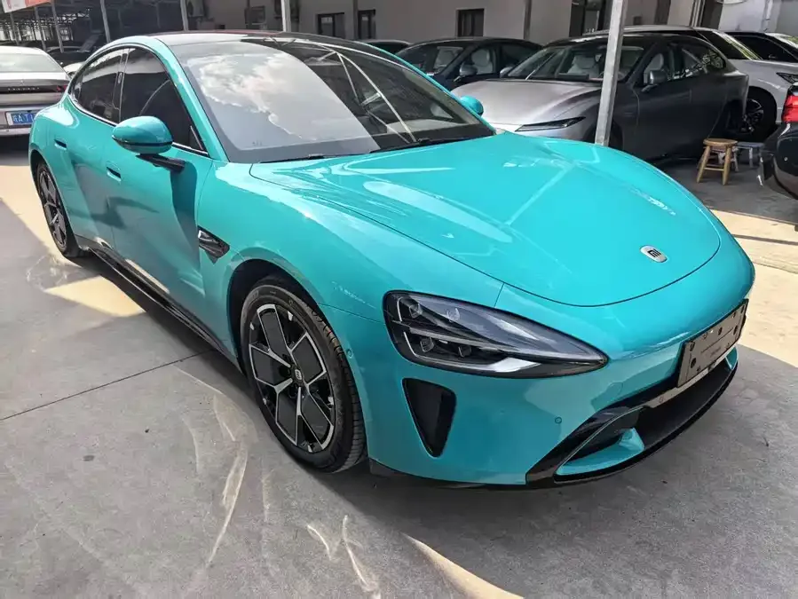 Xiaomi SU7 2024