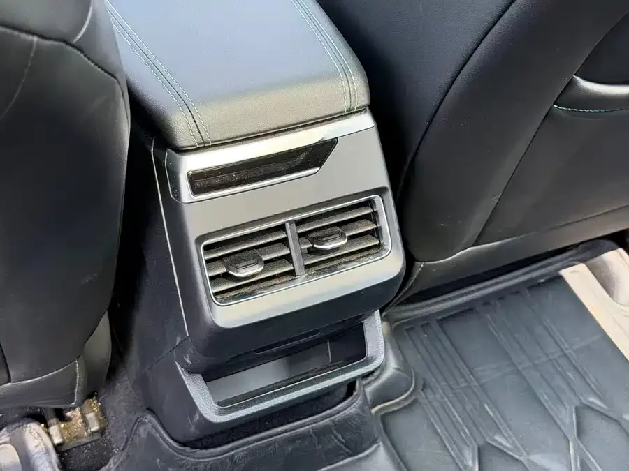 Geely Xingrui Xingrui 2023 2.0TD only available in green version 2023 — миниатюра 4