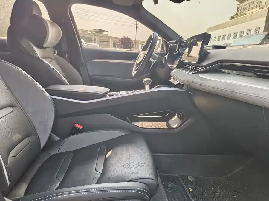 Geely Xingrui Xingrui 2023 2.0TD Space-Time Edition 2023 — миниатюра 4
