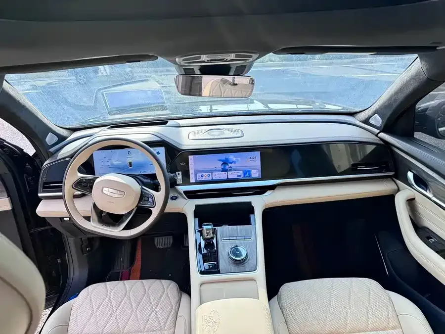 Geely Monjaro Xingyue L 2025 Dongfangyao 2.0TD Automatic Star-gazing Edition 2025 — миниатюра 5