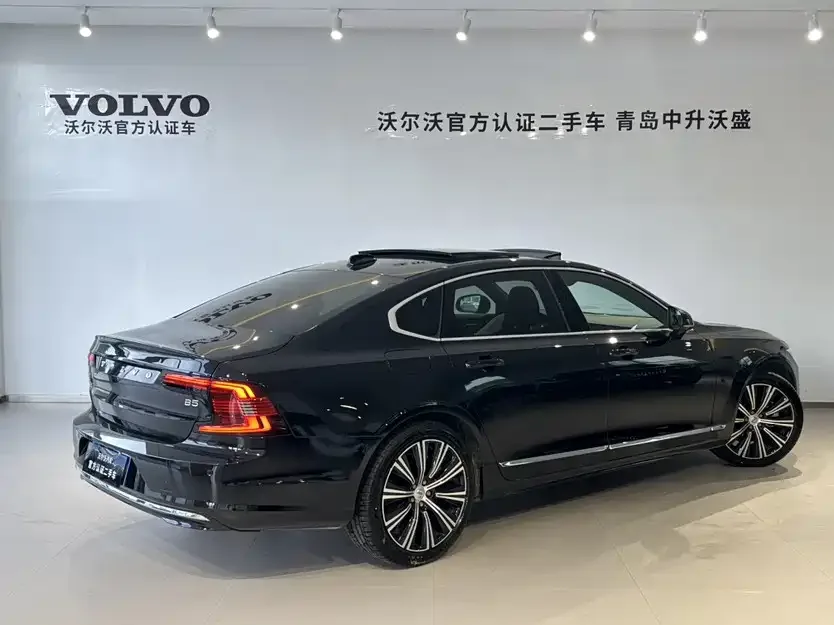 Volvo S90 2025 B5 Zhiyuan Luxury Edition 2025 — миниатюра 2