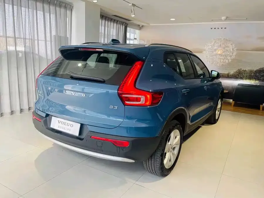 Volvo XC40 2023 B3 Smart Fashion Edition 2023 — миниатюра 3