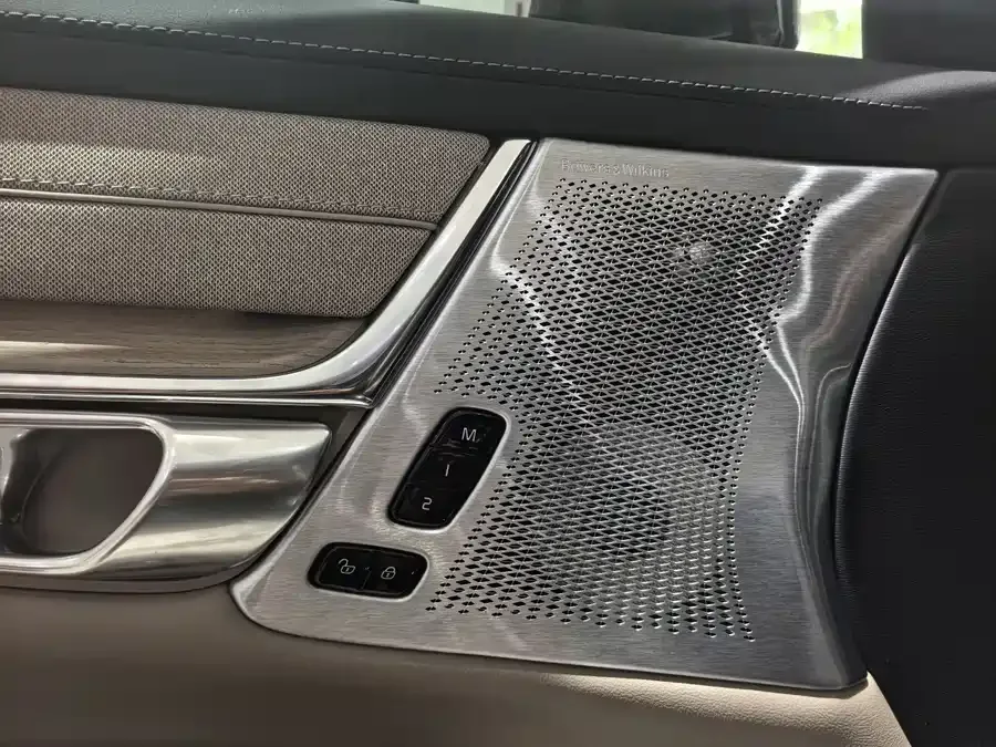 Volvo S90 plug-in hybrid Volvo S90 Plug-in Hybrid 2026 Plug-in Hybrid Four-Wheel Drive Long-Range Zhiya Luxury Edition 2025 — миниатюра 3