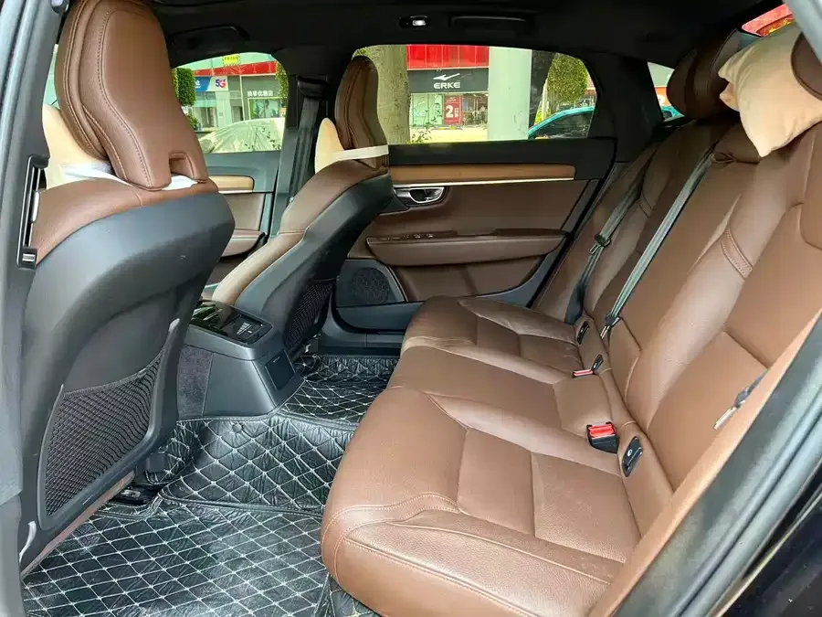 Volvo S90 plug-in hybrid 2023 T8 plug-in hybrid four-wheel drive long-range Zhiyi luxury version 2023 — миниатюра 5