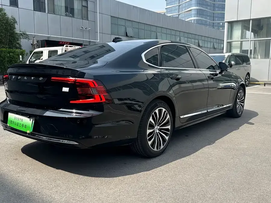Volvo S90 plug-in hybrid 2024 plug-in hybrid four-wheel drive long-range Zhiyi luxury version 2024 — миниатюра 5