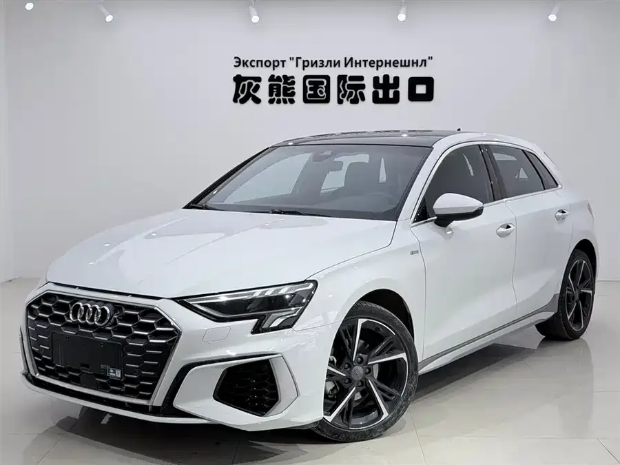 Audi A3 2021 Sportback 35 TFSI stylish and sporty 2022 — фото 1, купить с доставкой в Москву