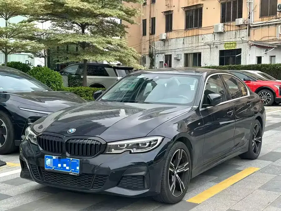 BMW 3 series BMW 3 Series 2021 325i M Sport Package 2022 — фото 1, купить с доставкой в Москву