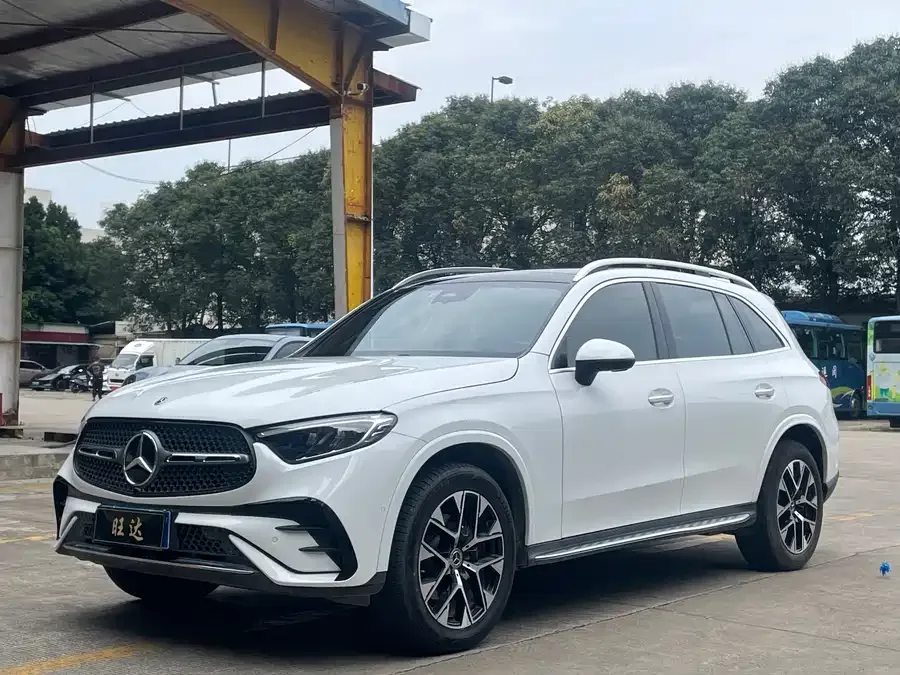 Mercedes-Benz GLC-Class 2023