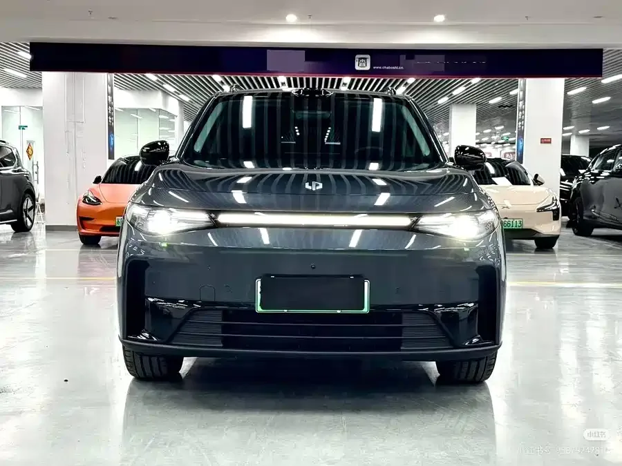 Leapmotor C16 Leapmotor C16 2026 Pure Electric 630 LiDAR Zhizun Edition 5-seater 2025 — миниатюра 2