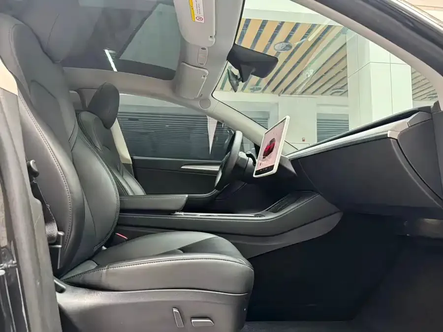 Tesla Model Y Model Y 2024 rear-wheel drive version 2024 — миниатюра 5
