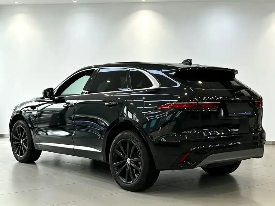 Jaguar F-Pace 2021 250PS R-Dynamic S 2022 — миниатюра 2