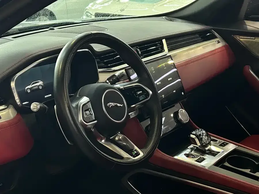 Jaguar F-Pace 2021 250PS R-Dynamic S 2022 — миниатюра 3