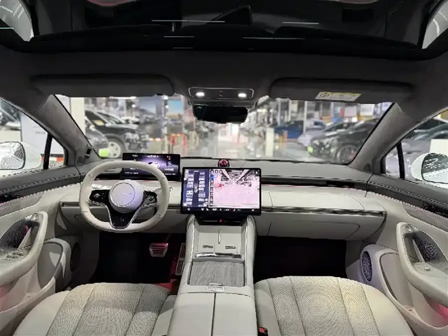 Smart world S7 Zhijie S7 2025 855km Max 2025 — миниатюра 3