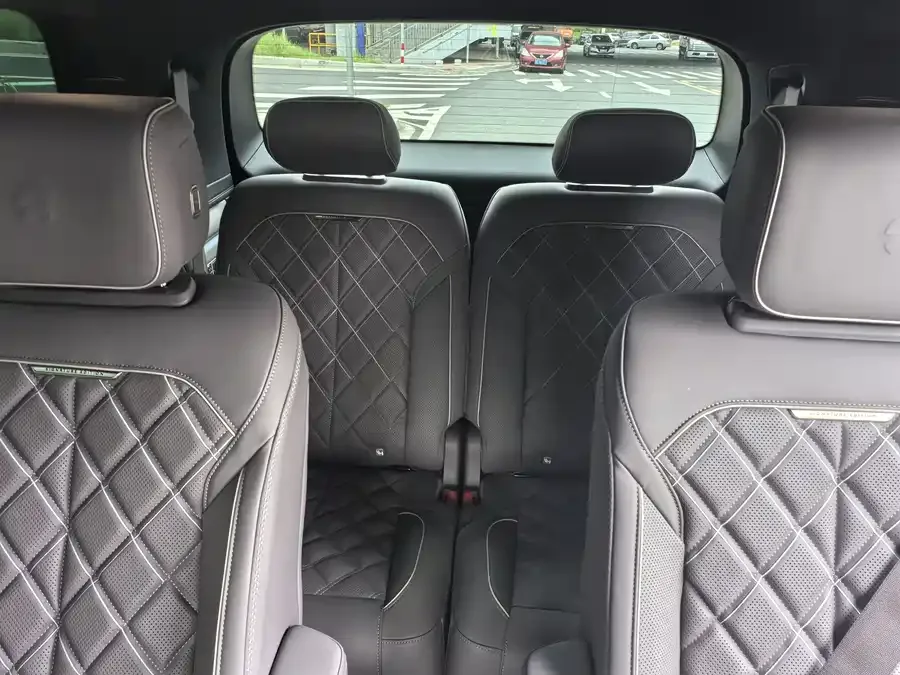 NIO ES8 NIO ES8 2026 Six-Seat Executive Signature Edition 2026 — миниатюра 3
