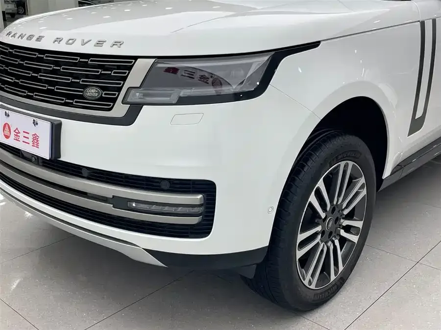 Land Rover Range Rover Range Rover 2024 3.0 L6 400PS Extended Edition 2024 — миниатюра 2