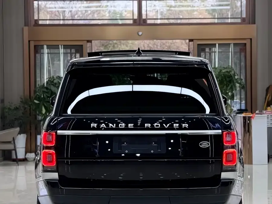 Land Rover Range Rover Range Rover 2022 3.0 L6 360PS Grand Edition 2022 — миниатюра 2