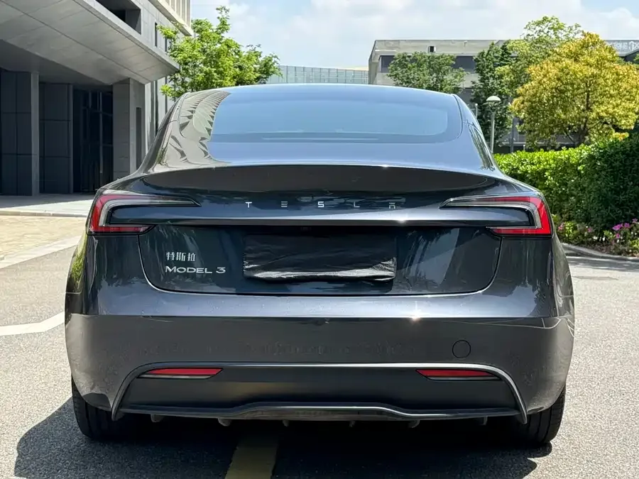 Tesla Model 3 Model 3 2023 rear-wheel drive version 2024 — миниатюра 5
