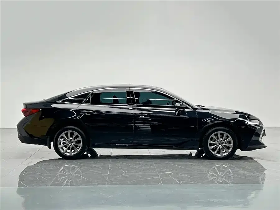 Toyota Avalon Avalon 2024 2.0L Progressive Edition 2025 — миниатюра 4