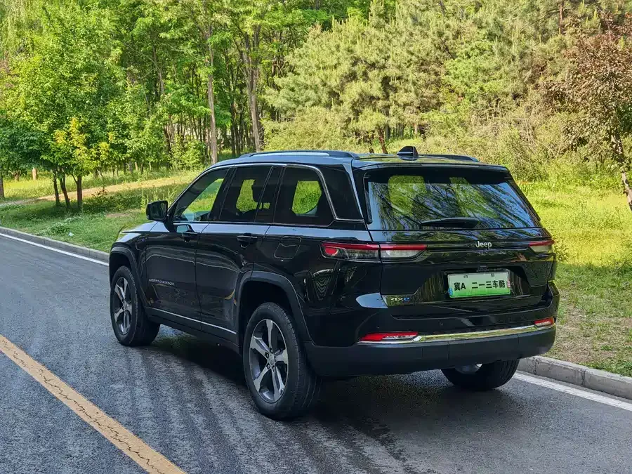 Jeep Grand Cherokee 4xe Grand Cherokee 4xe (Imported) 2024 4xe Peak Edition 2025 — миниатюра 5