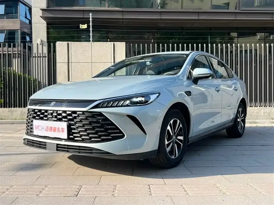BYD Qin PLUS Qin PLUS 2025 DM-i Intelligent Driving Edition 120KM Beyond Edition 2025 — фото 1, купить с доставкой в Москву