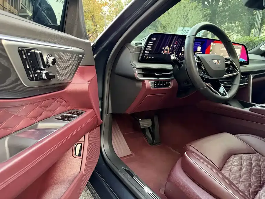 Cadillac CT6 2023 28T Platinum 2024 — миниатюра 4