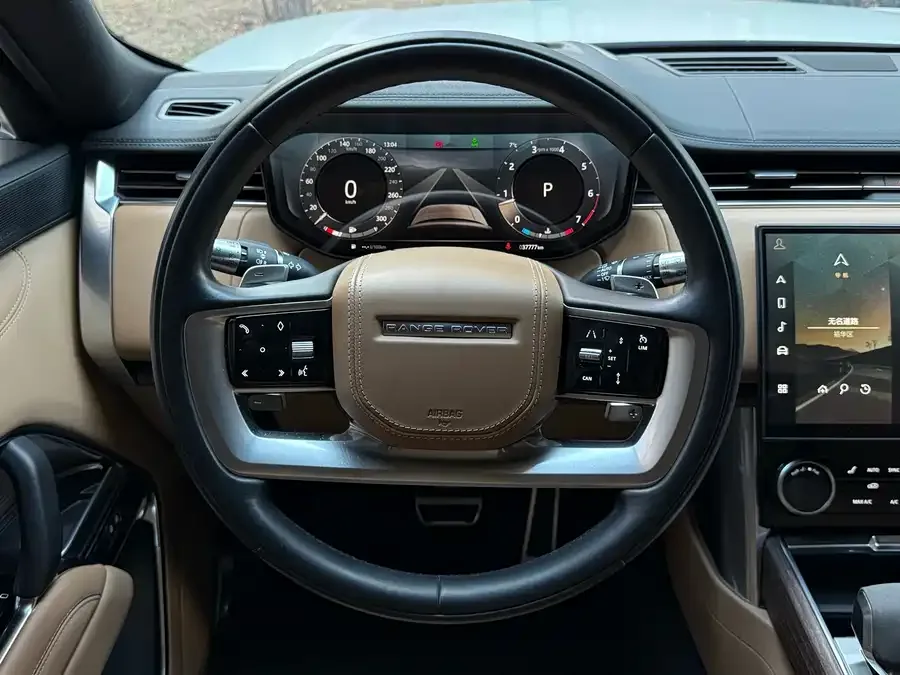 Land Rover Range Rover Range Rover 2023 3.0 L6 400PS Genesis Extended Edition 2022 — миниатюра 4