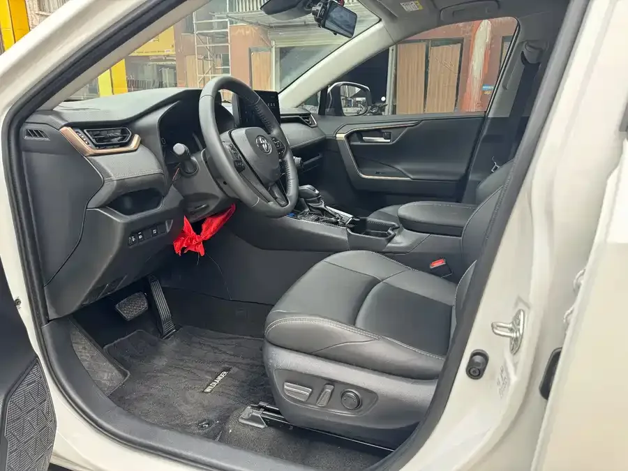Toyota Wildlander Wildlander 2024 2.0L CVT 2WD Urban Edition 2025 — миниатюра 4