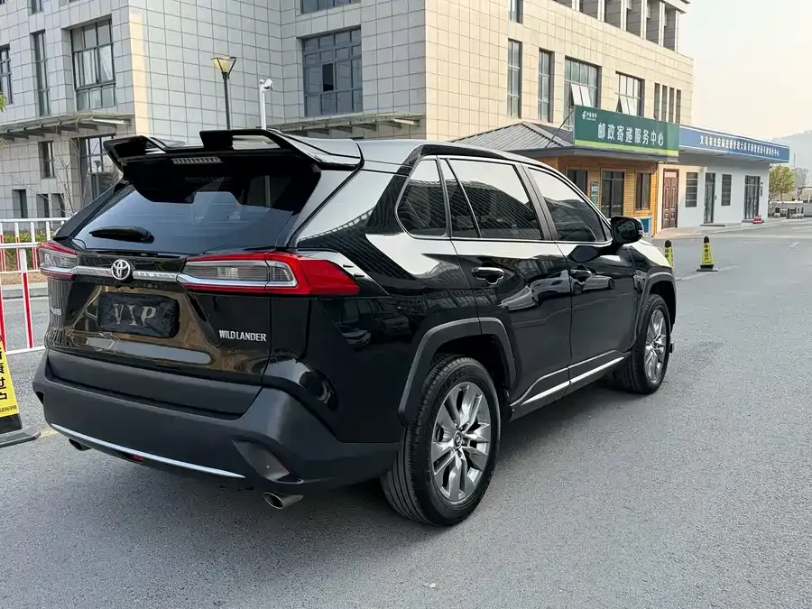 Toyota Wildlander Wildlander 2022 2.0L CVT 2WD Knight Edition 2023 — миниатюра 5