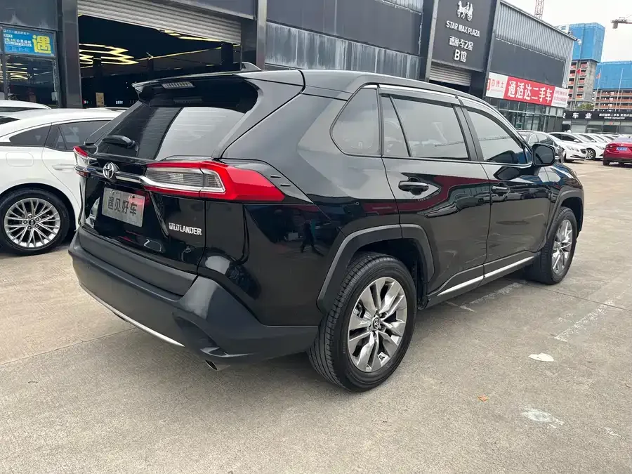 Toyota Wildlander Wildlander 2022 2.0L CVT 2WD Luxury PLUS Edition 2022 — миниатюра 2