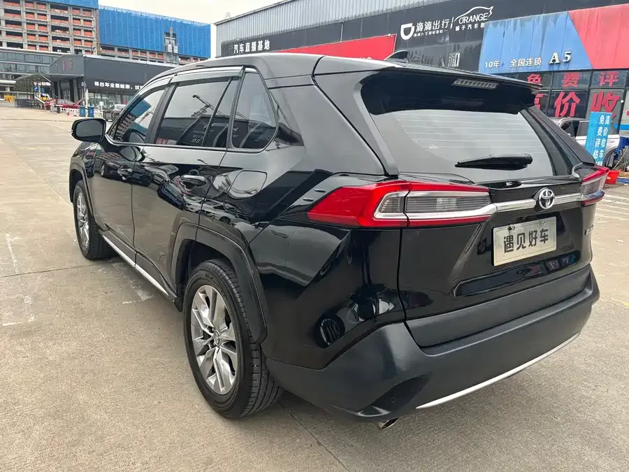 Toyota Wildlander Wildlander 2022 2.0L CVT 2WD Luxury PLUS Edition 2022 — миниатюра 4