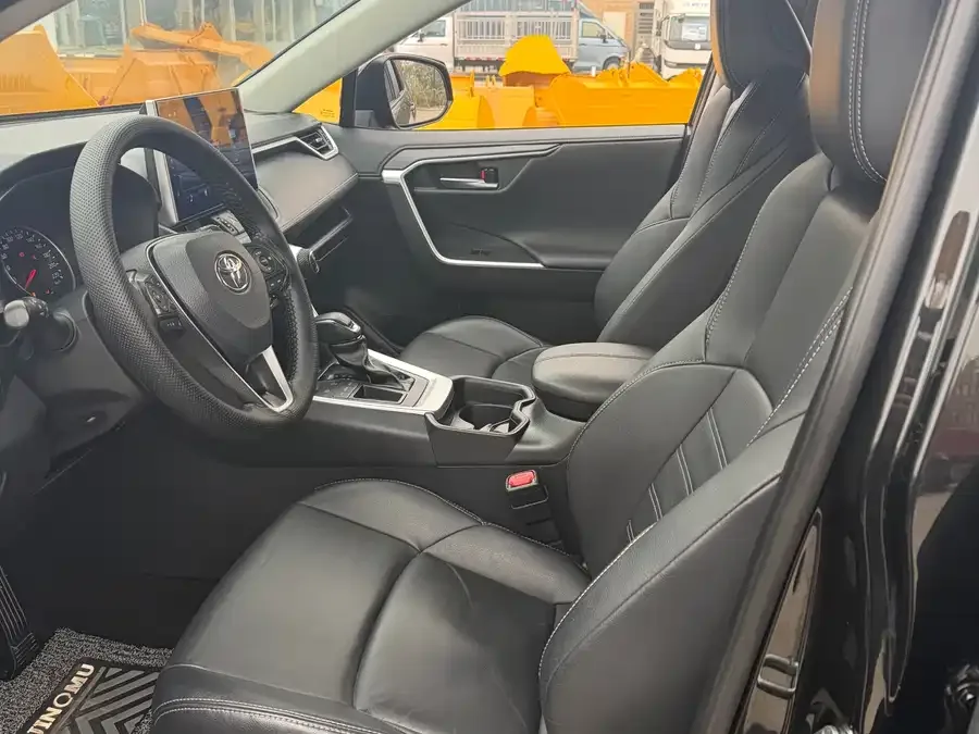Toyota Wildlander Wildlander 2022 2.0L CVT 2WD Luxury Edition 2022 — миниатюра 4