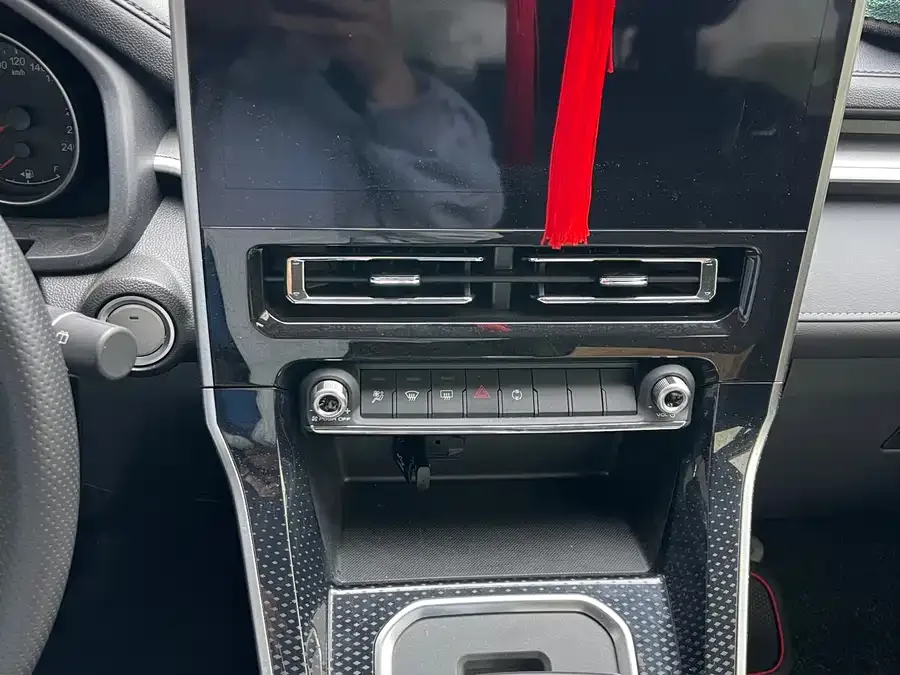 Haval M6 Haval M6 2023 PLUS 1.5T DCT Luxury Smart Connected Edition 2023 — миниатюра 3