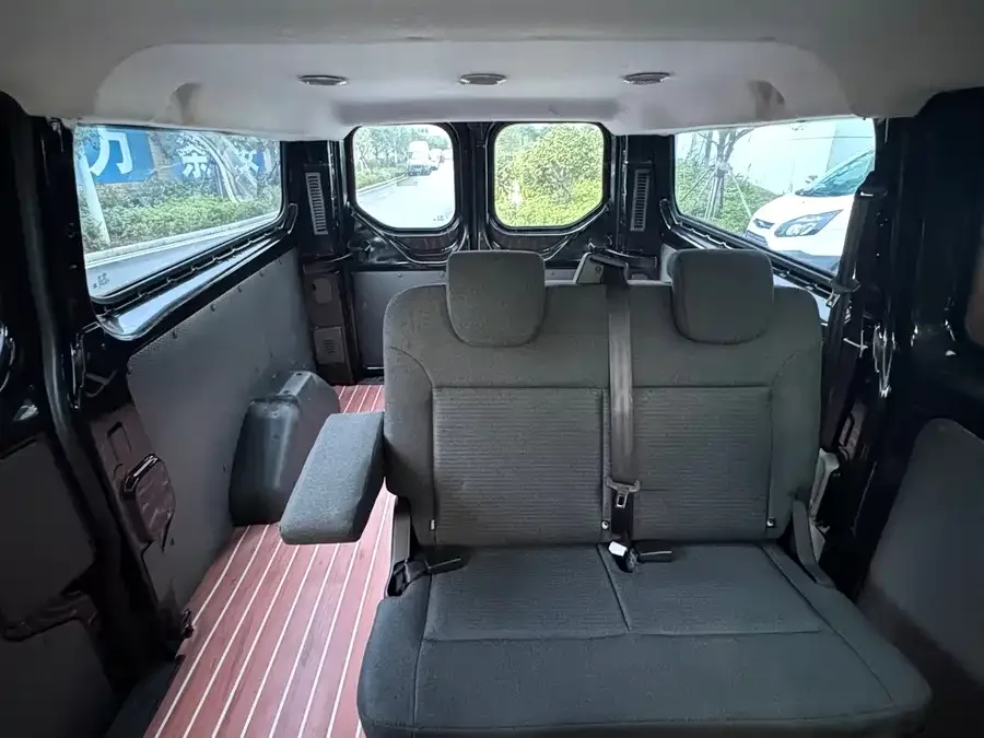 Ford Transit Transit 2023 2.0T diesel manual multi-purpose commercial vehicle mid-axle low roof 5/6 seats 2023 — миниатюра 4